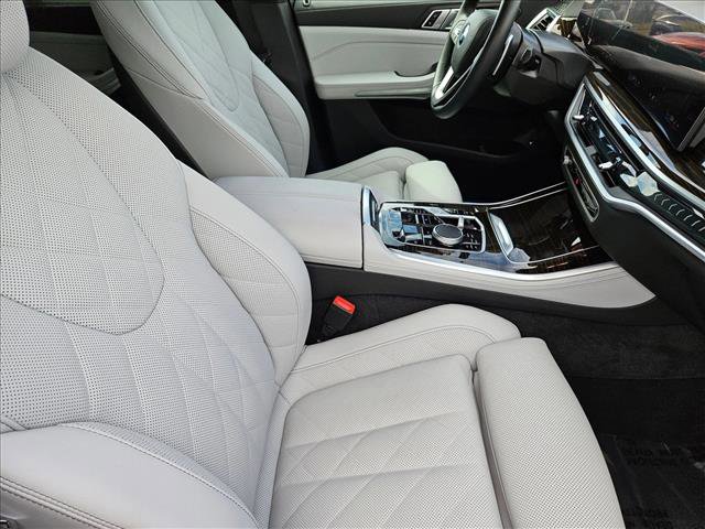 Certified 2025 BMW X5 xDrive50e w/ Parking Assistance Package image 28