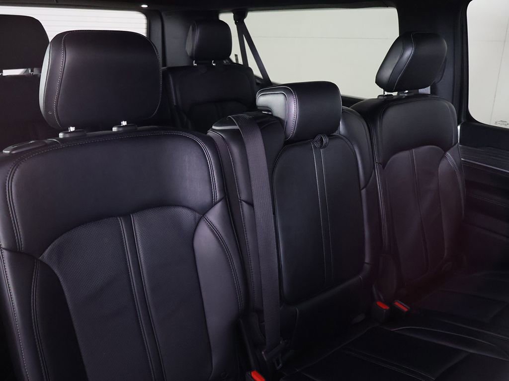 Used 2024 Jeep Wagoneer L Series II w/ Flexible Seating Group AWD/4WD image 33