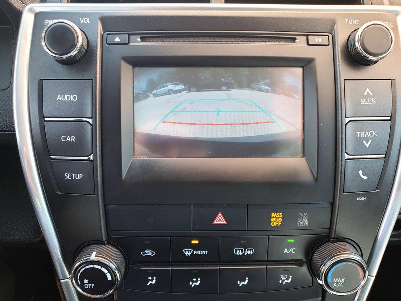 Used 2017 Toyota Camry SE FWD image 11
