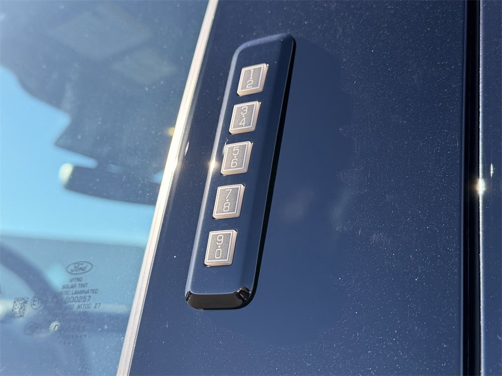 Used 2020 Ford F150 Lariat image 34