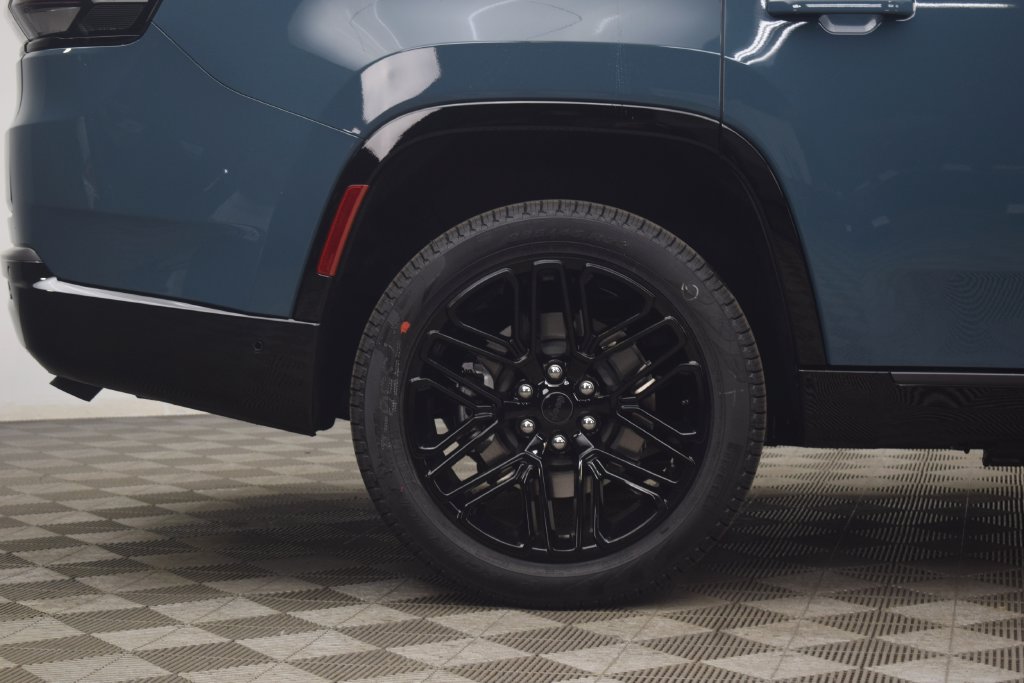 New 2026 Jeep Grand Wagoneer Limited AWD/4WD image 8