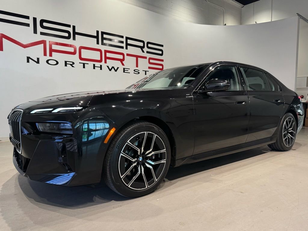 Used 2025 BMW 760i xDrive image 8