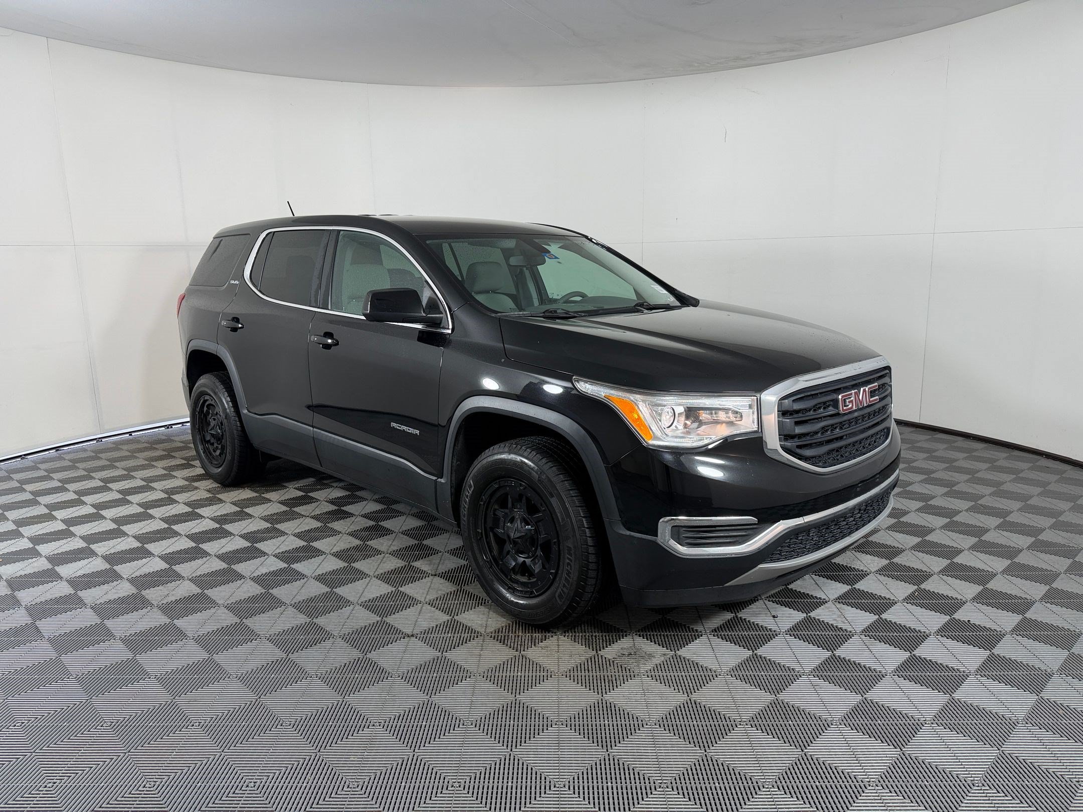Used 2019 GMC Acadia SLE FWD image 7