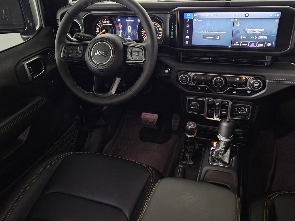 Used 2025 Jeep Gladiator Sport image 10