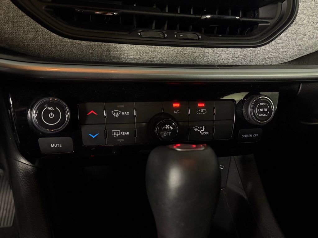 Certified 2024 Jeep Compass Latitude image 16