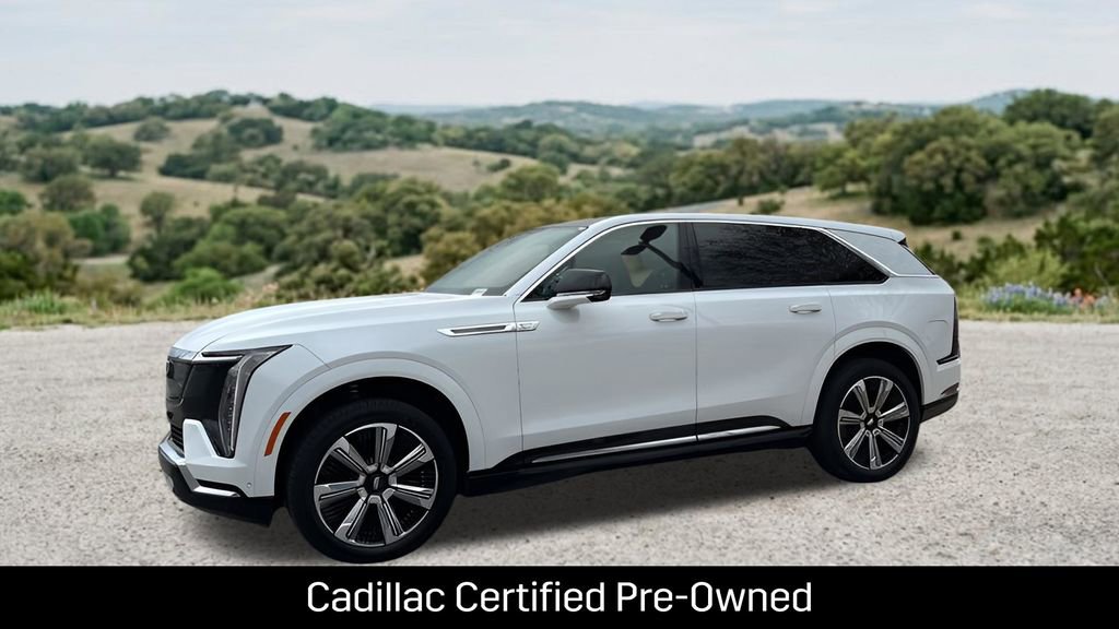 Certified 2025 Cadillac Escalade IQ Luxury 2 w/ LPO, Premium Carpet Package AWD/4WD image 4