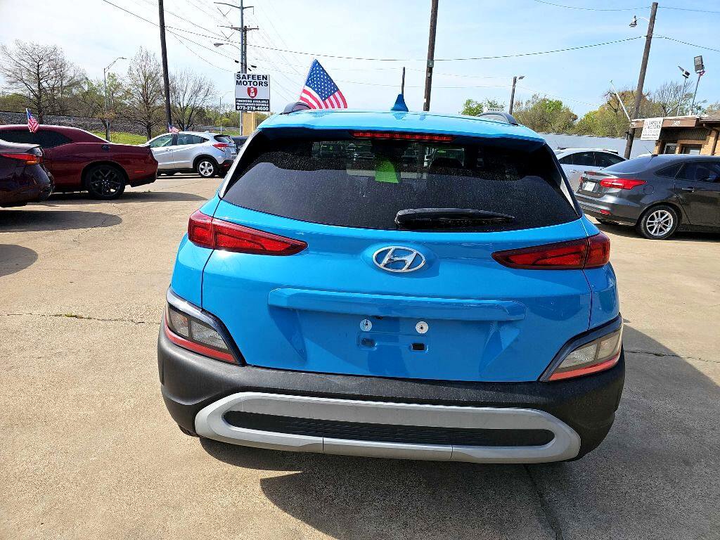 Used 2023 Hyundai Kona SEL image 3