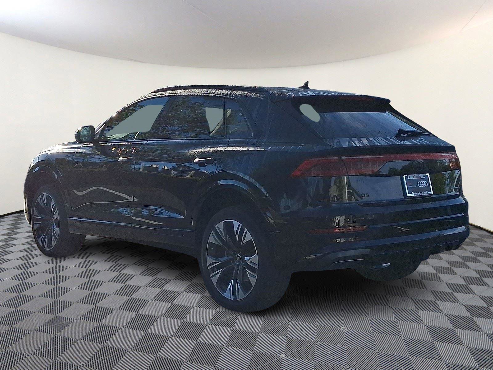Used 2026 Audi Q8 Premium Plus w/ Premium Plus Package AWD/4WD image 4
