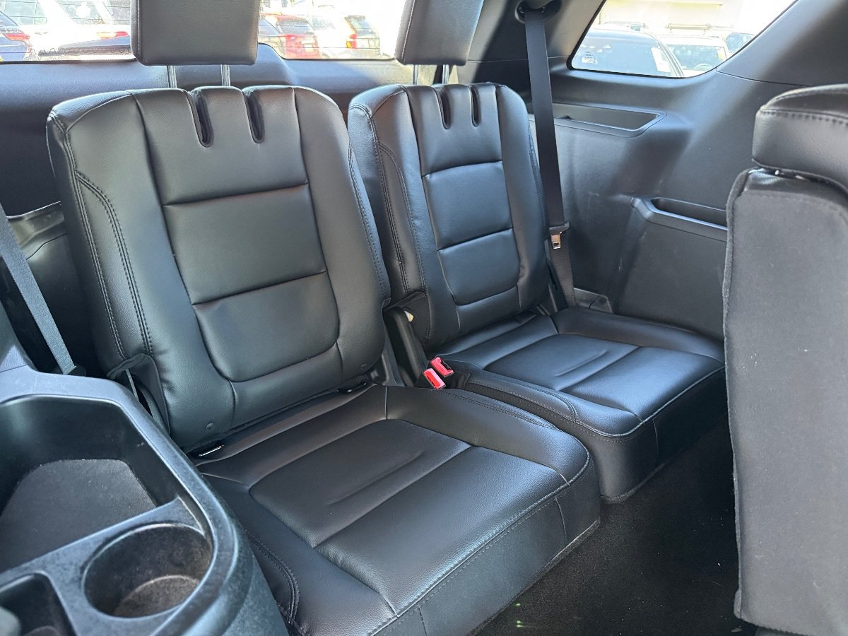 Used 2019 Ford Explorer XLT w/ Equipment Group 202A FWD image 20