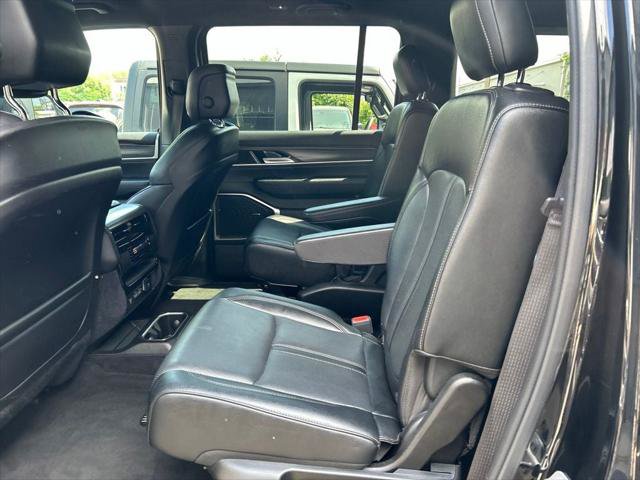 Certified 2024 Jeep Wagoneer Series II AWD/4WD image 30