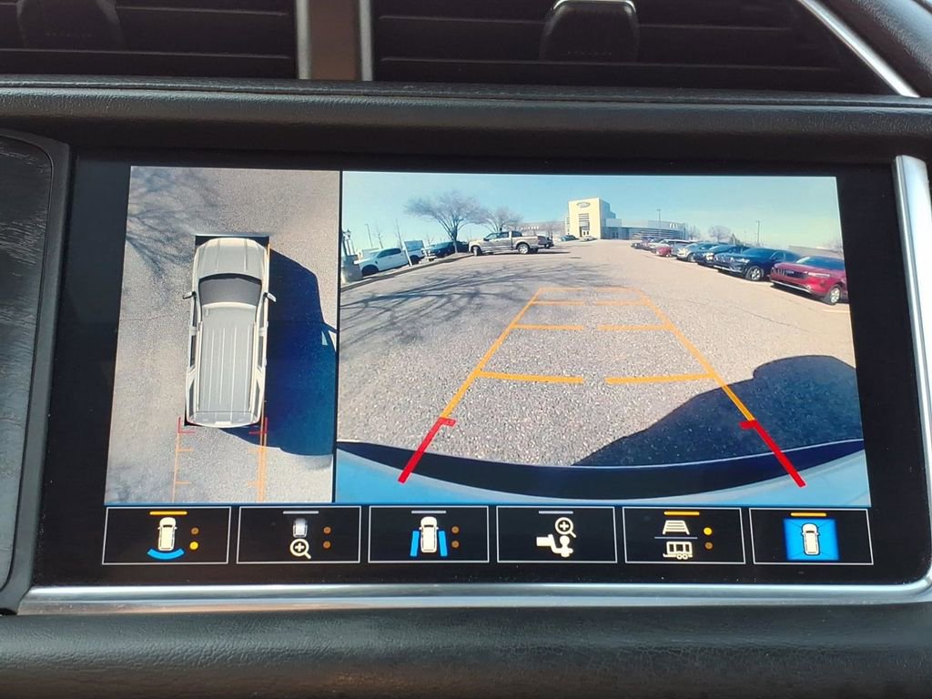 Used 2021 GMC Yukon XL Denali w/ Denali Ultimate Package image 22