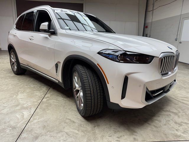 Certified 2024 BMW X5 xDrive40i w/ Premium Package image 7