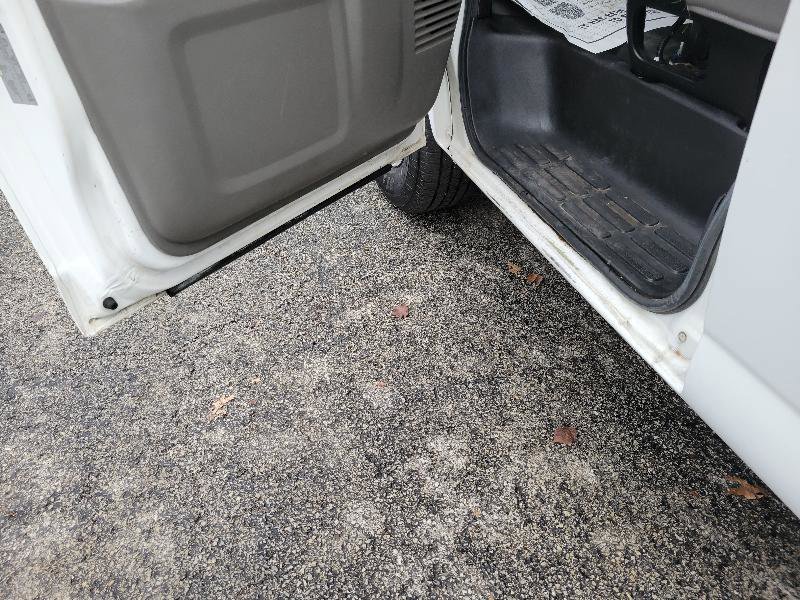 Used 2014 Chevrolet Express 2500 image 34