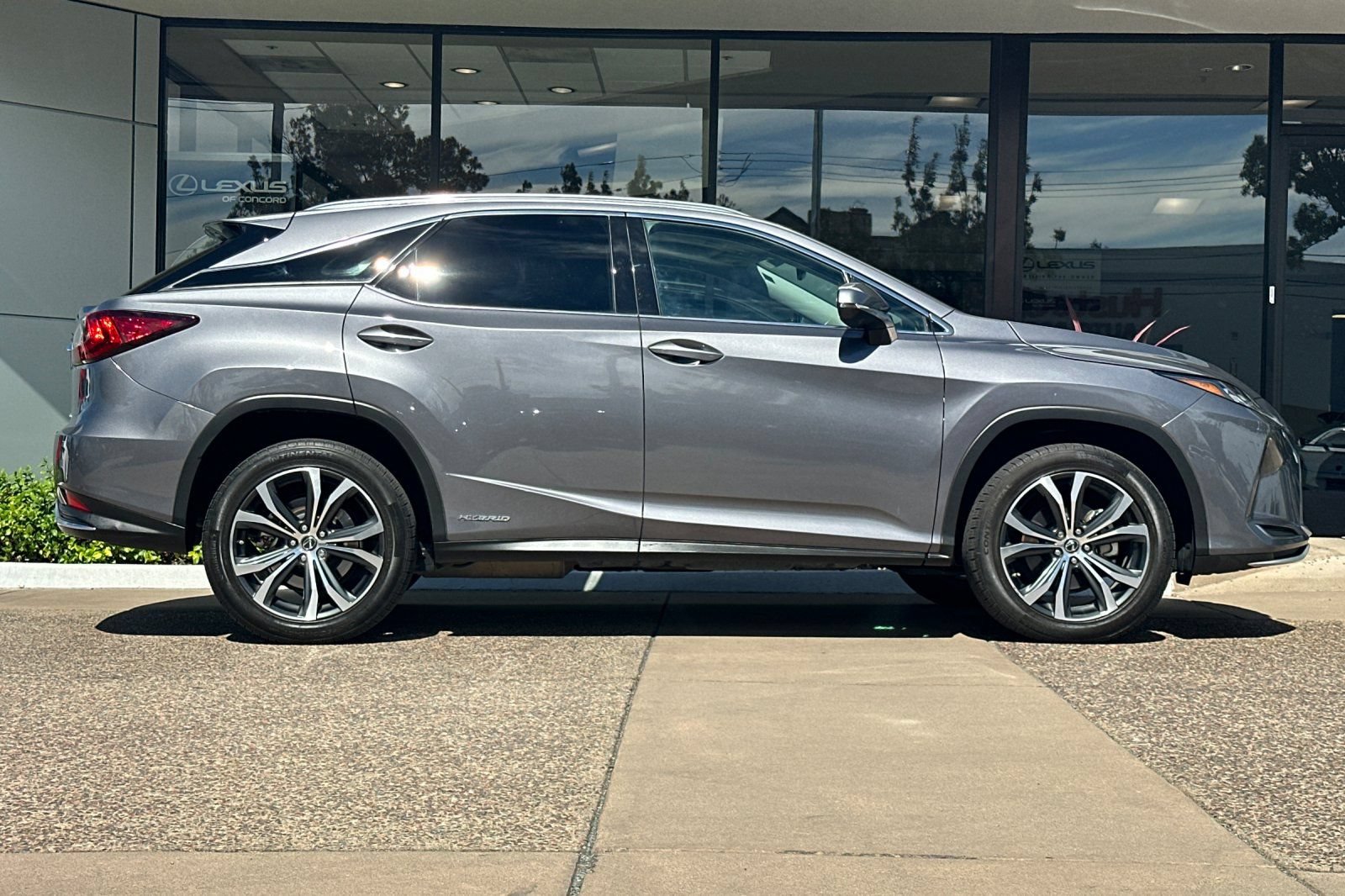 Used 2021 Lexus RX 450h AWD w/ Premium Package image 3