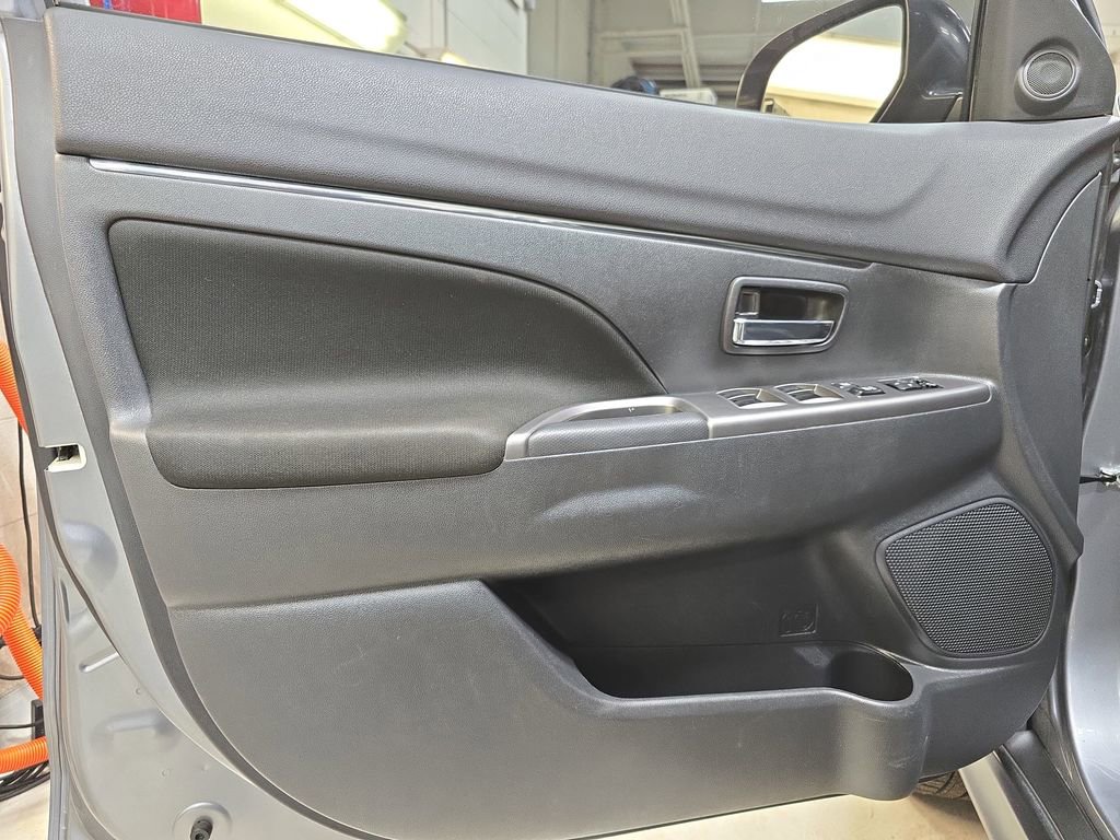 Used 2021 Mitsubishi Outlander Sport SE image 25