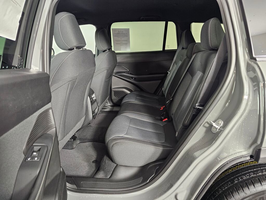New 2026 Jeep Cherokee Laredo image 33