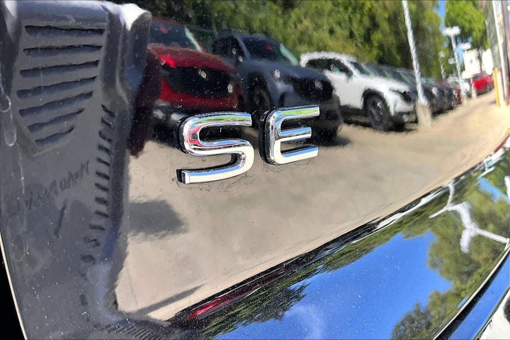 New 2026 Volkswagen Atlas Cross Sport SE FWD image 7