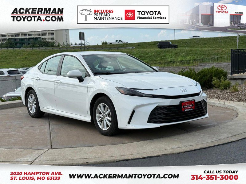 Certified 2025 Toyota Camry LE image 1
