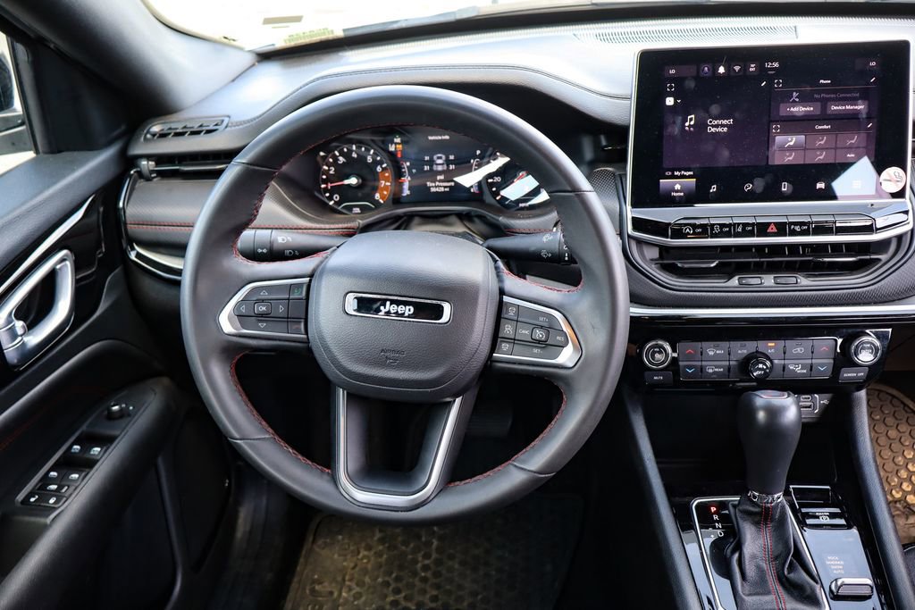 Used 2024 Jeep Compass Trailhawk image 19