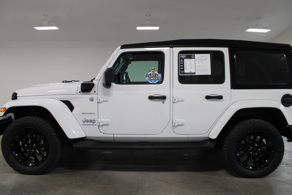 Used 2023 Jeep Wrangler Unlimited Sahara w/ Cold Weather Group AWD/4WD image 6