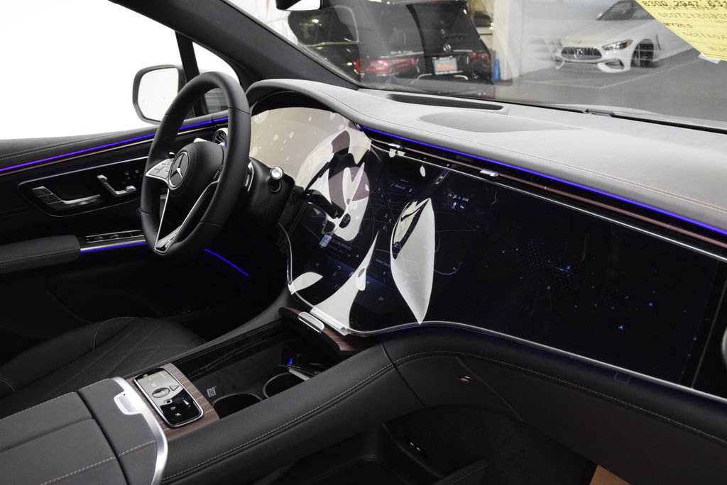 New 2026 Mercedes-Benz EQS 550 4MATIC SUV image 15