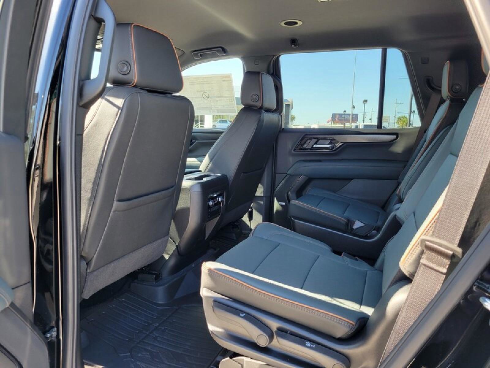 New 2026 GMC Yukon AT4 w/ Premium Trailering Package AWD/4WD image 29