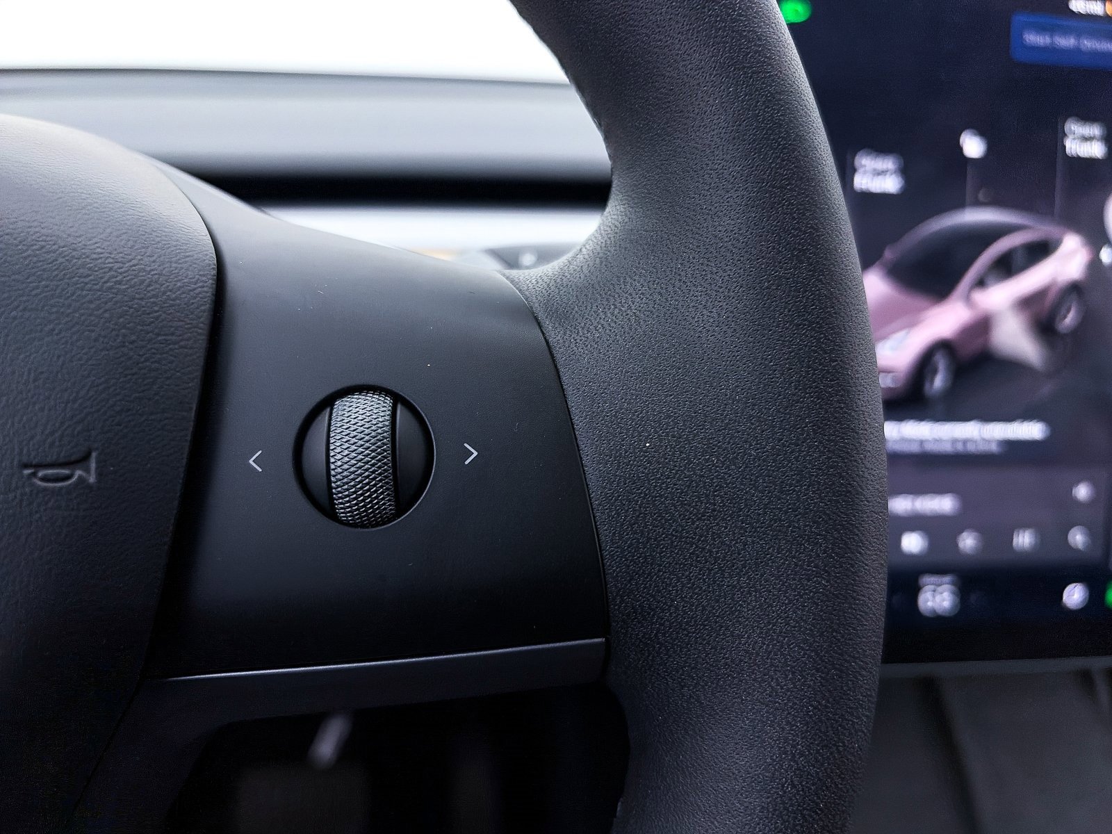 Used 2025 Tesla Model Y Long Range image 28