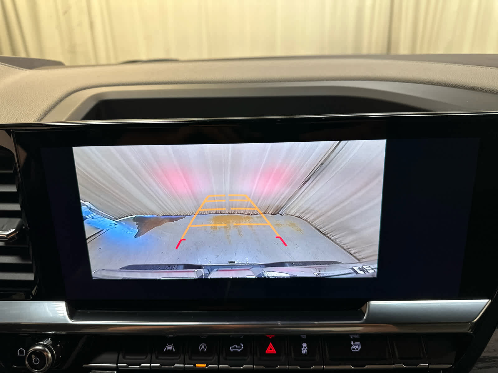 New 2026 GMC Sierra 1500 SLT w/ SLT Convenience Package image 16