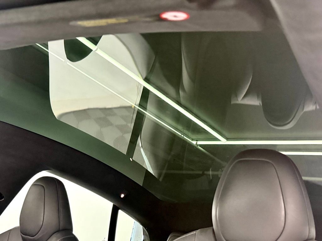 Used 2022 Tesla Model S image 24
