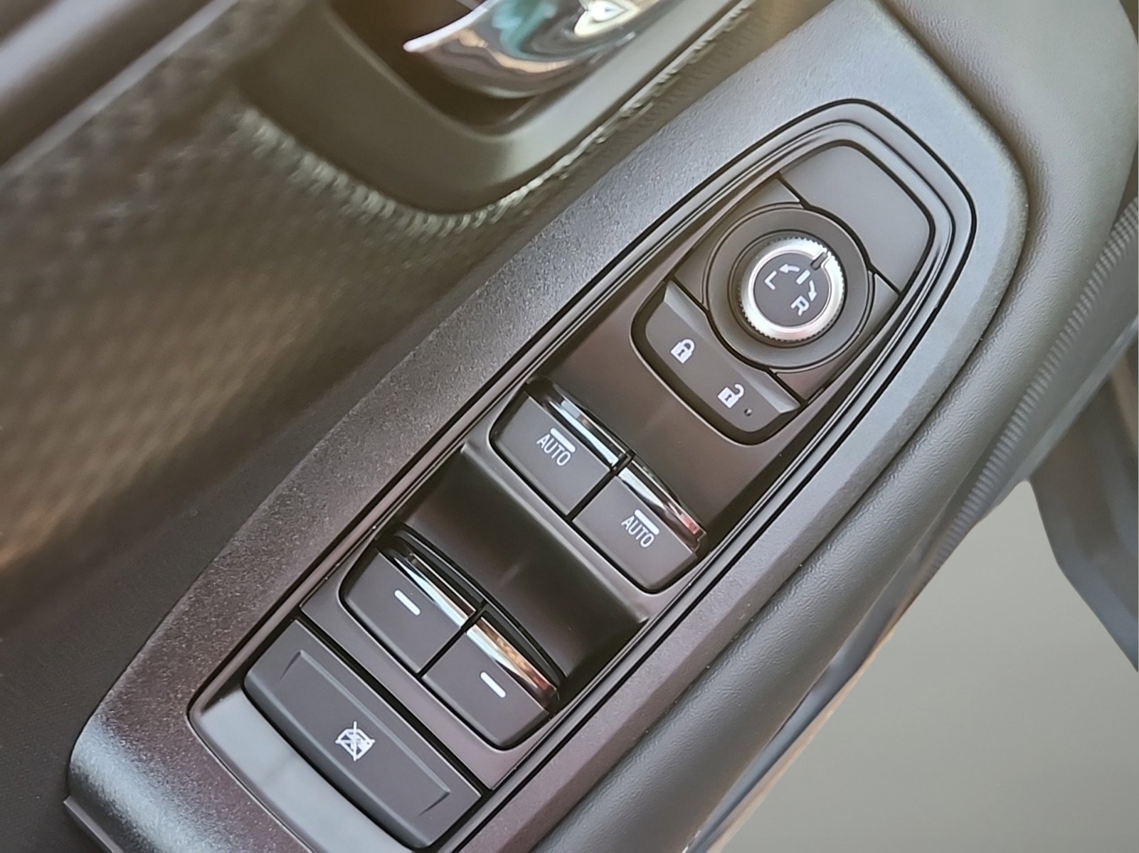 New 2025 Subaru Outback Premium image 16