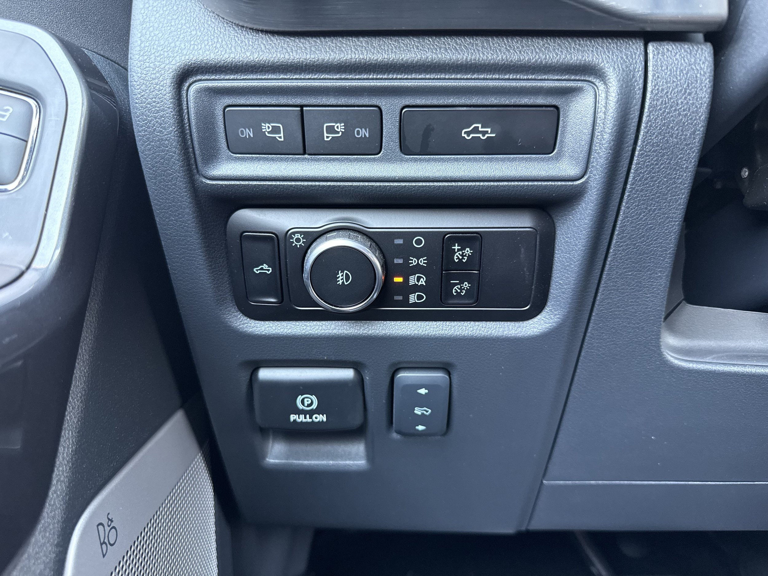 Used 2023 Ford F150 Lariat AWD/4WD image 27