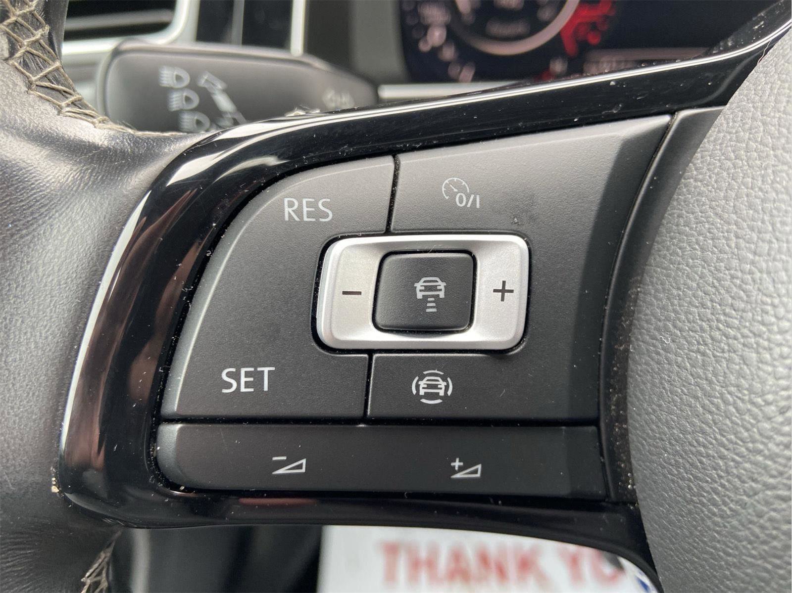 Used 2019 Volkswagen Golf R 4-Door image 26