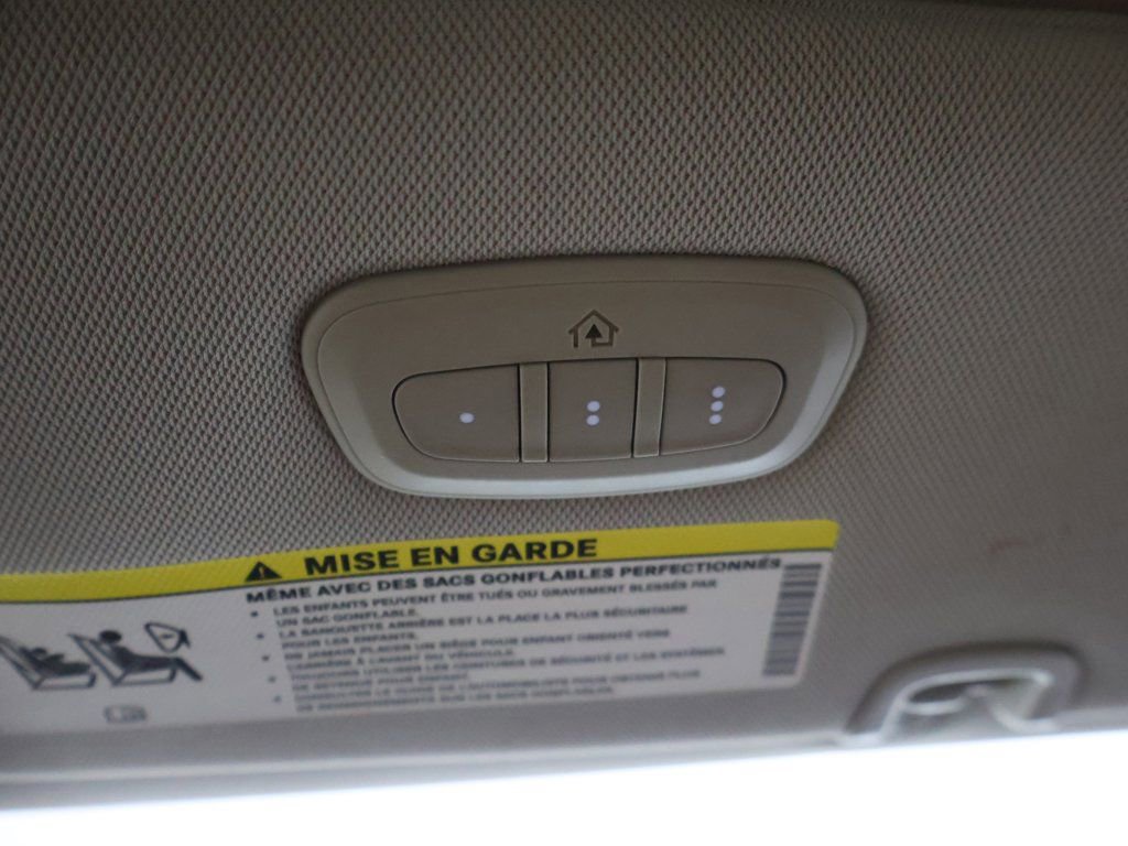 Used 2020 Chrysler Pacifica Touring-L FWD image 49