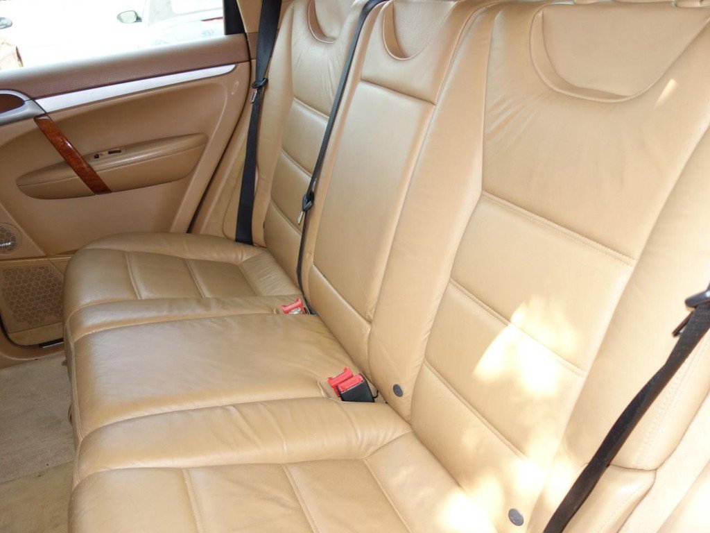 Used 2006 Porsche Cayenne S image 18