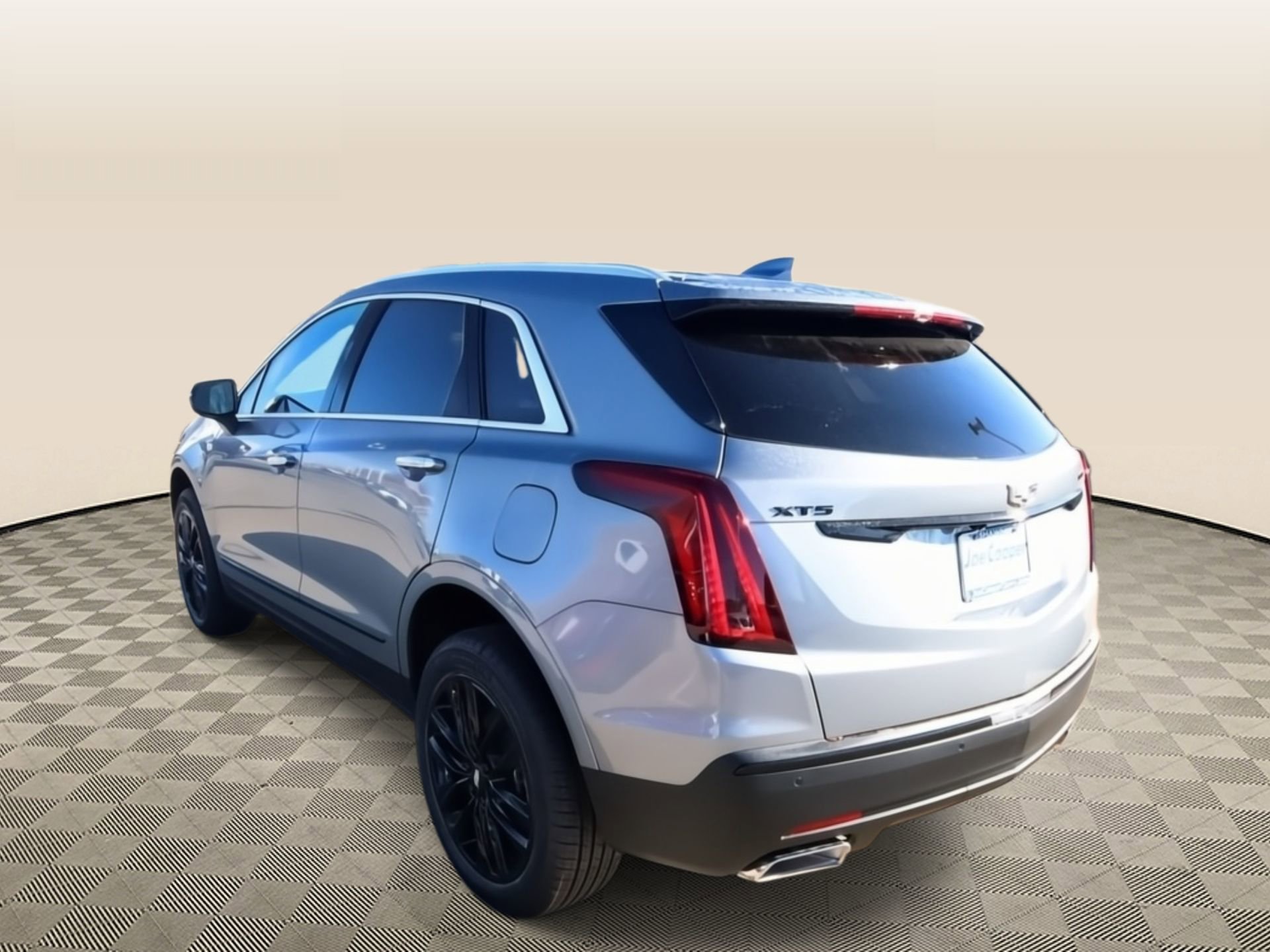 New 2026 Cadillac XT5 Luxury w/ LPO, ONYX Package image 24