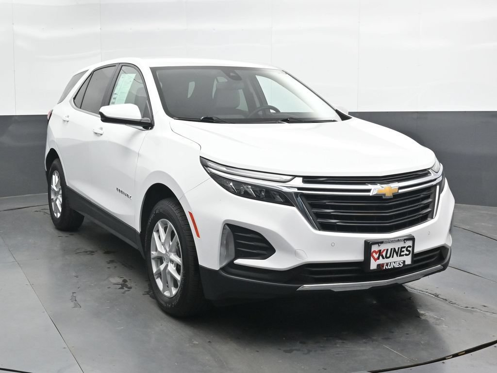 Used 2023 Chevrolet Equinox LT w/ Driver Convenience Package AWD/4WD image 4