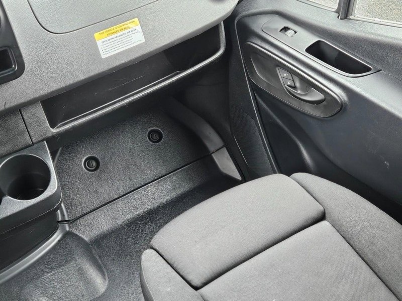 Used 2024 Mercedes-Benz Sprinter 2500 image 14