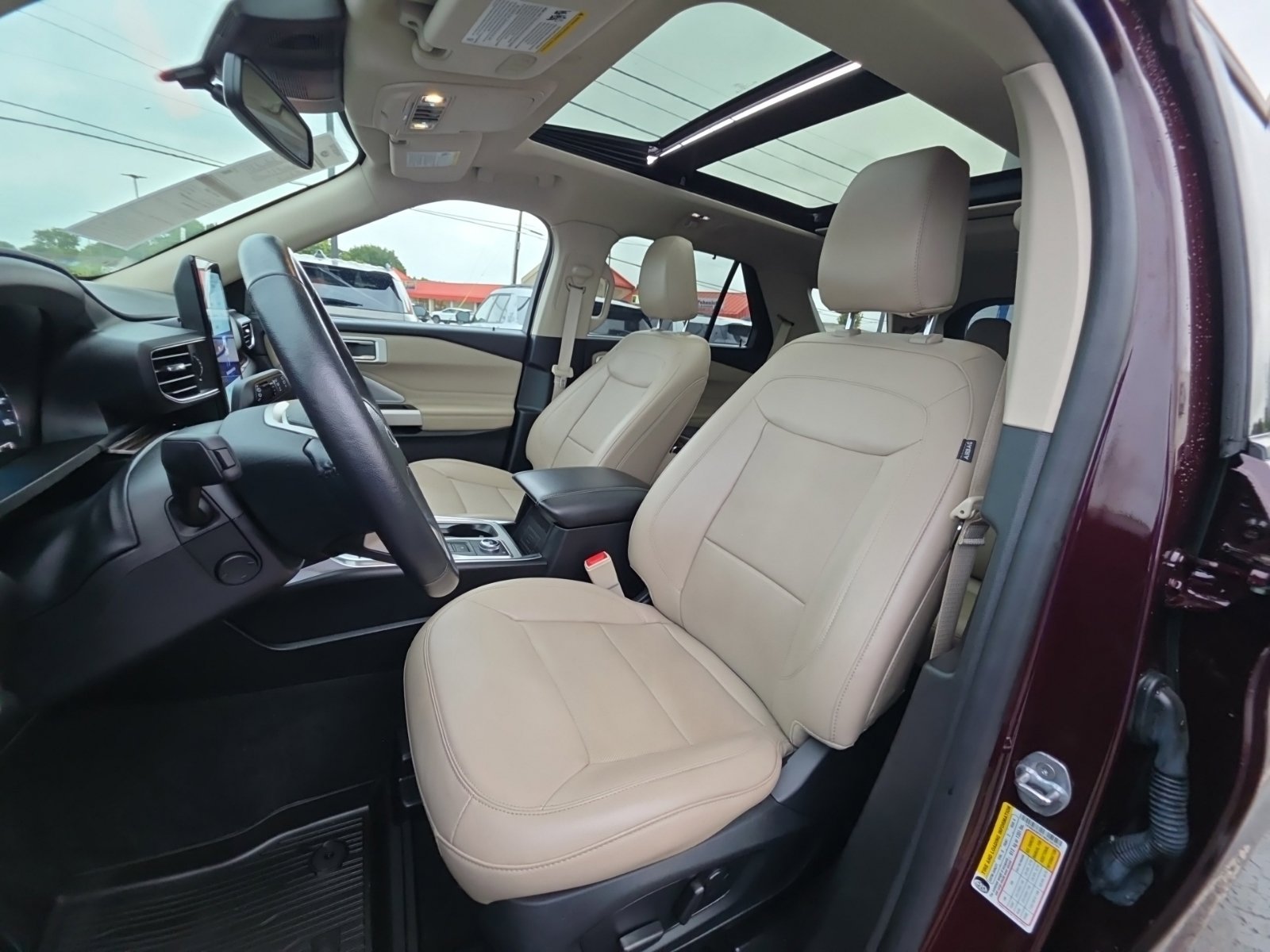 Used 2022 Ford Explorer Limited w/ Limited Technology Package AWD/4WD image 34
