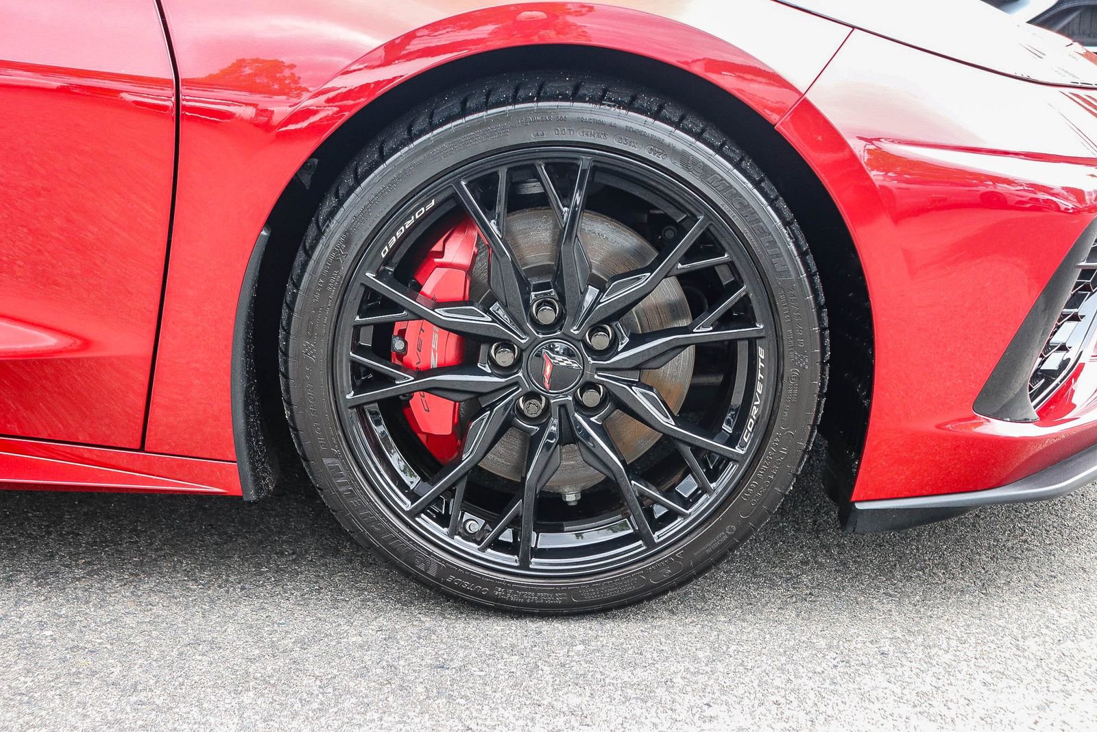 Used 2024 Chevrolet Corvette Stingray Premium Conv w/ Z51 Performance Package image 13