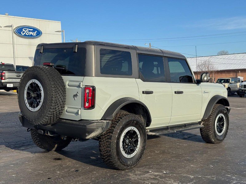 Used 2023 Ford Bronco Badlands image 3