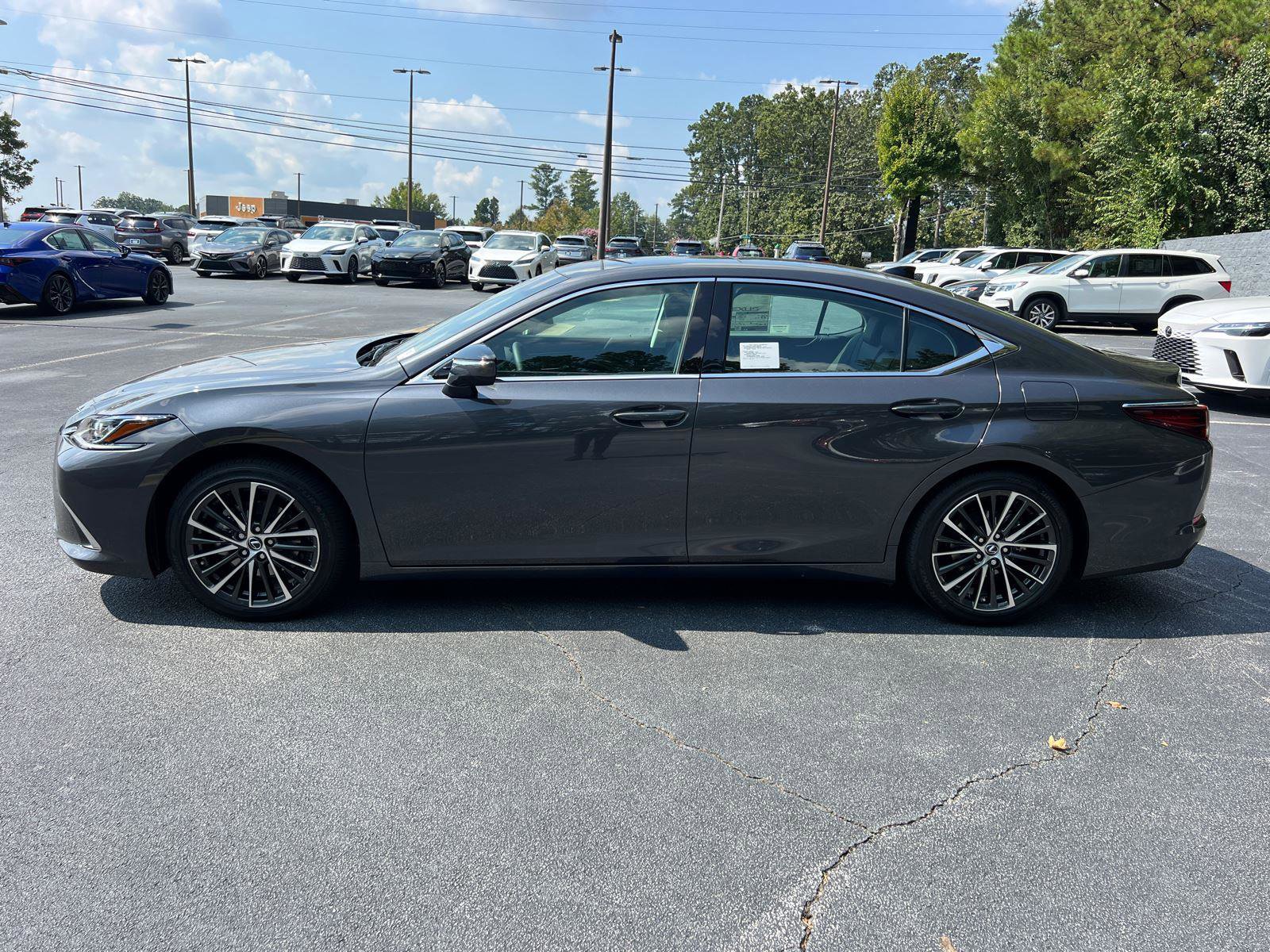New 2025 Lexus ES 350 w/ Premium Package image 9
