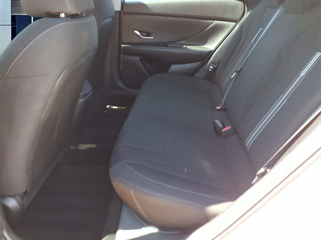 Used 2023 Hyundai Elantra SEL image 22
