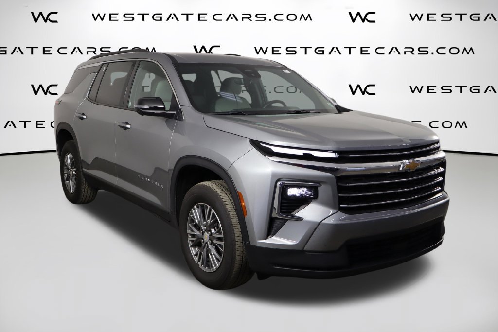 Used 2026 Chevrolet Traverse LT w/ Driver Confidence Package FWD image 42