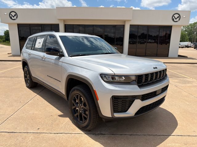 New 2026 Jeep Grand Cherokee L 4WD image 2