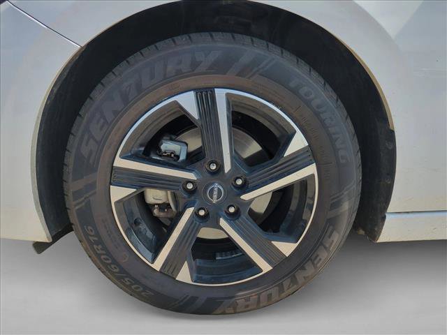 Used 2024 Nissan Sentra SV image 17