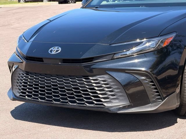 Used 2025 Toyota Camry SE FWD image 6