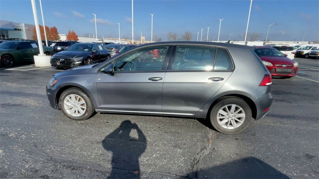 Used 2019 Volkswagen Golf S image 7