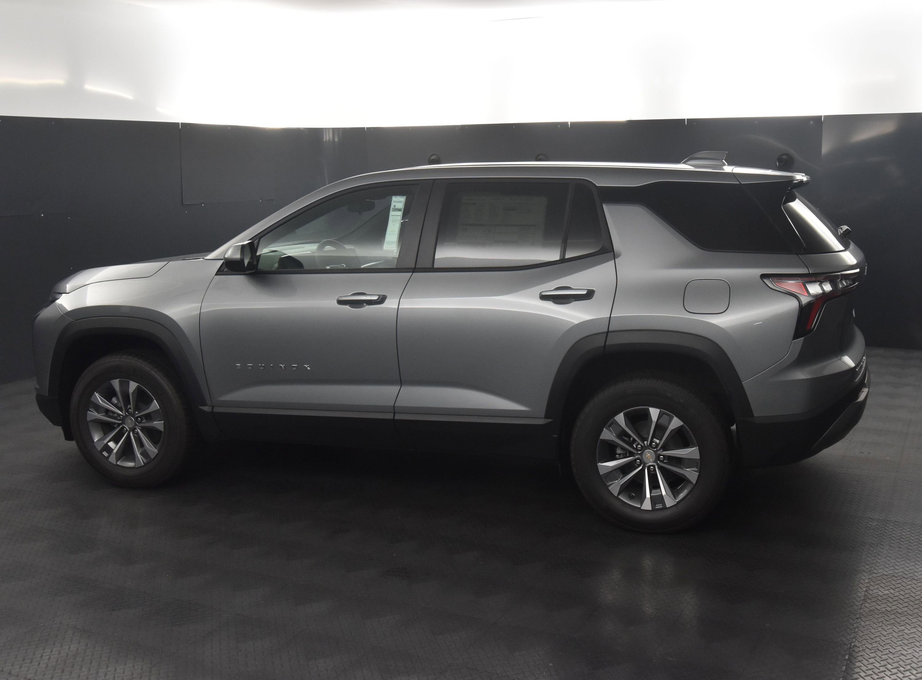 New 2026 Chevrolet Equinox LT w/ Convenience Package II image 4