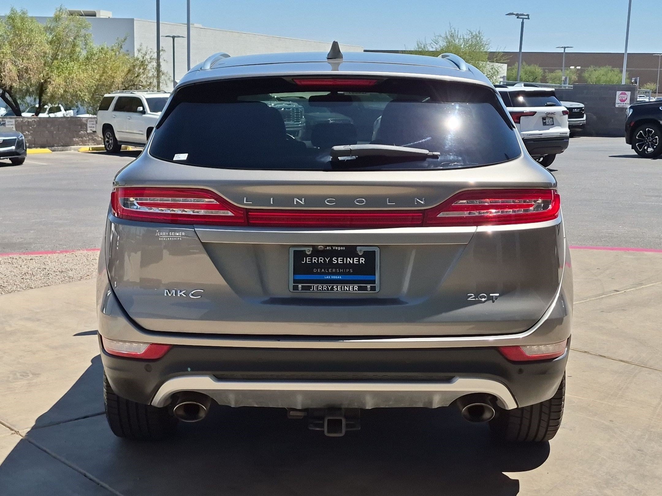 Used 2017 Lincoln MKC Premiere FWD image 4