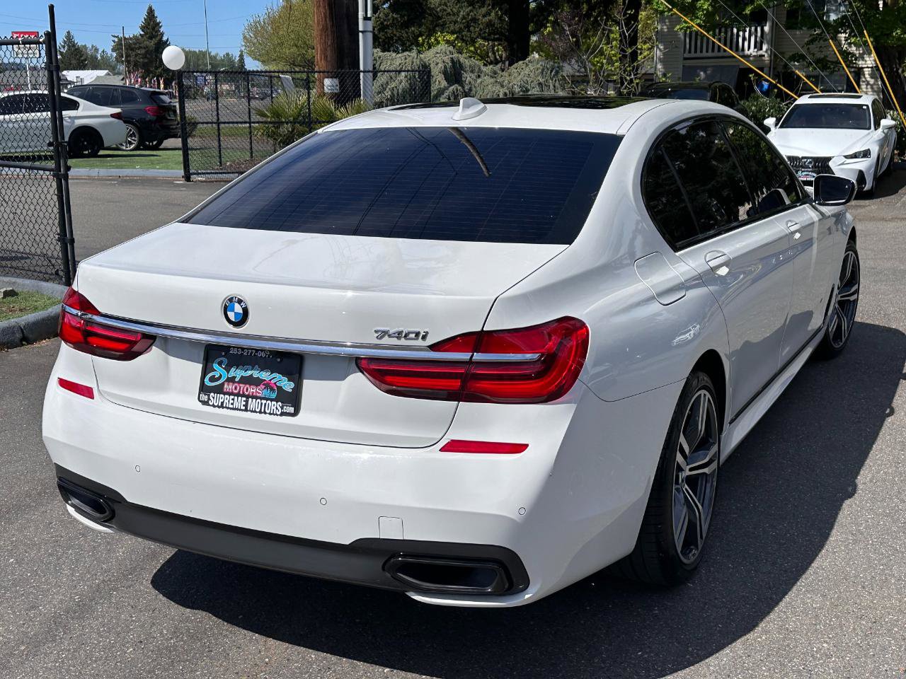 Used 2019 BMW 740i w/ Executive Package RWD image 12